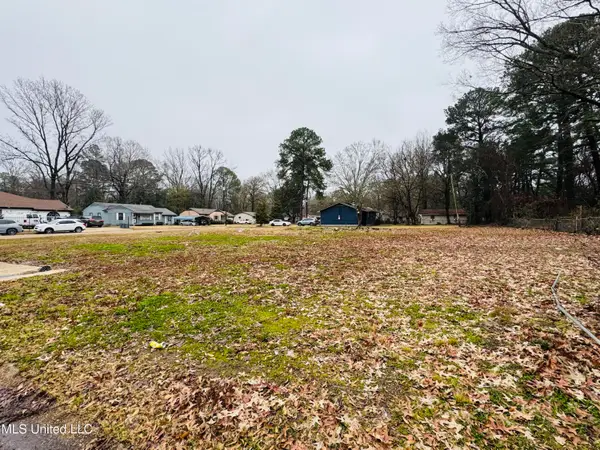 5523 Crepe Myrtle Drive, Jackson, MS 39206