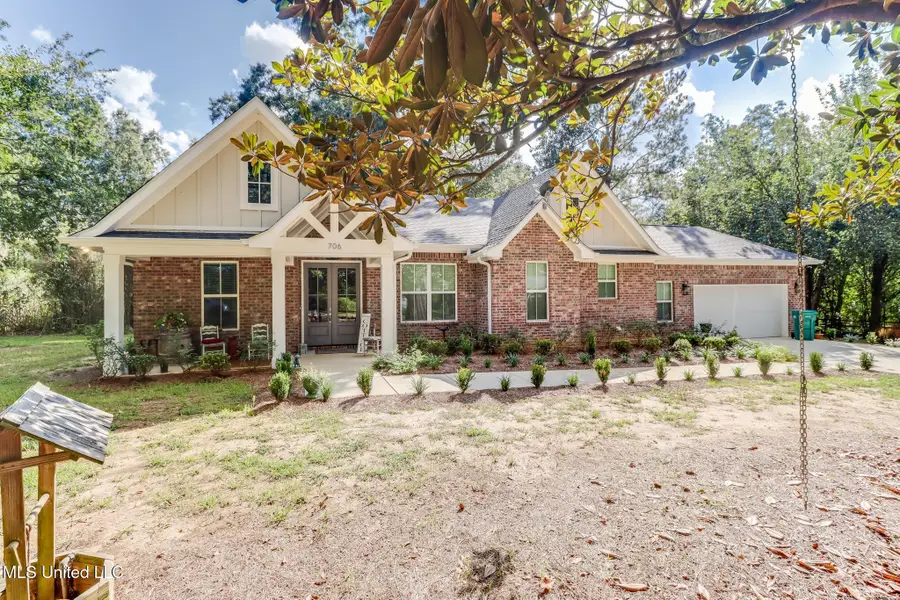 706 Jones Avenue, Wiggins, MS 39577 - Image #2