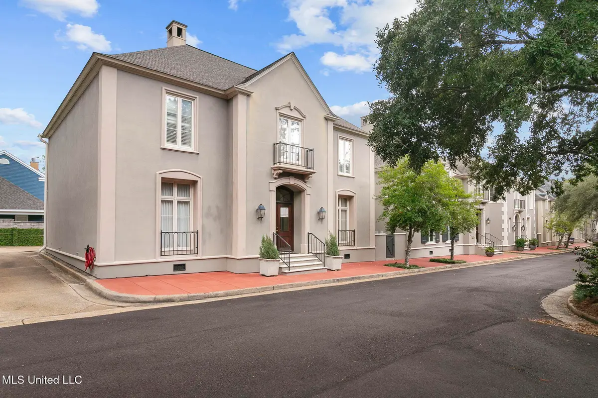 6 Abbey Nord Place, Jackson, MS 39216 - #1