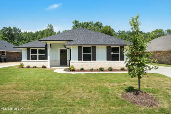 4243 W Olivia Circle, Olive Branch, MS 38654