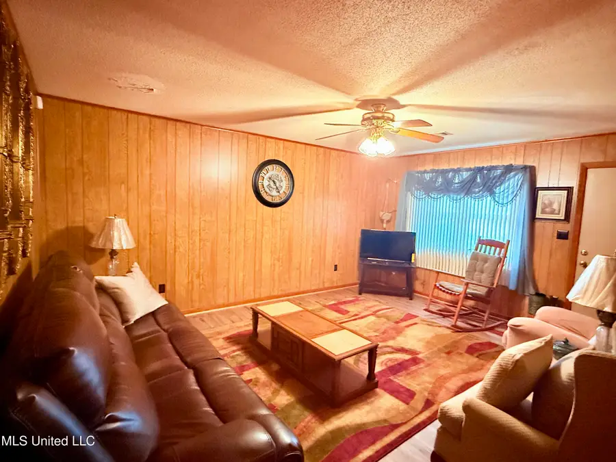 126 Lyon Drive, Grenada, MS 38901 - Image #3