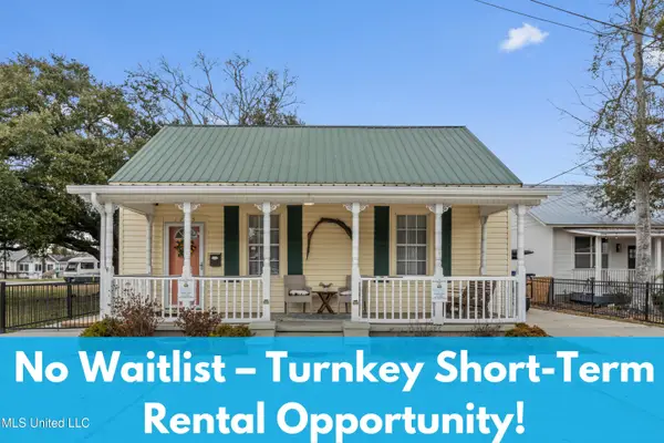 1705 Government Street, Ocean Springs, MS 39564