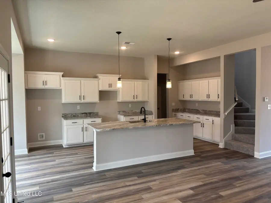 939 Buttermilk Drive, Nesbit, MS 38651 - Image #2