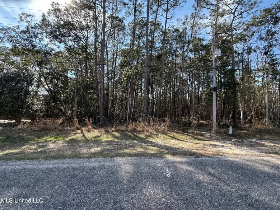 84127 Bayou Drive, Diamondhead, MS 39525 - Image #2