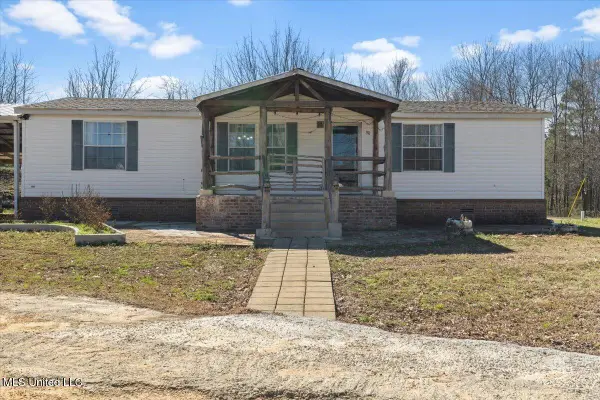 90 Beechtree Lane, Byhalia, MS 38611