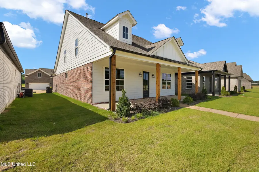 622 Bolivar Drive, Nesbit, MS 38651 - Image #2