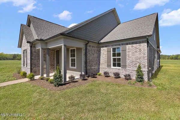 660 Bolivar Drive, Nesbit, MS 38651