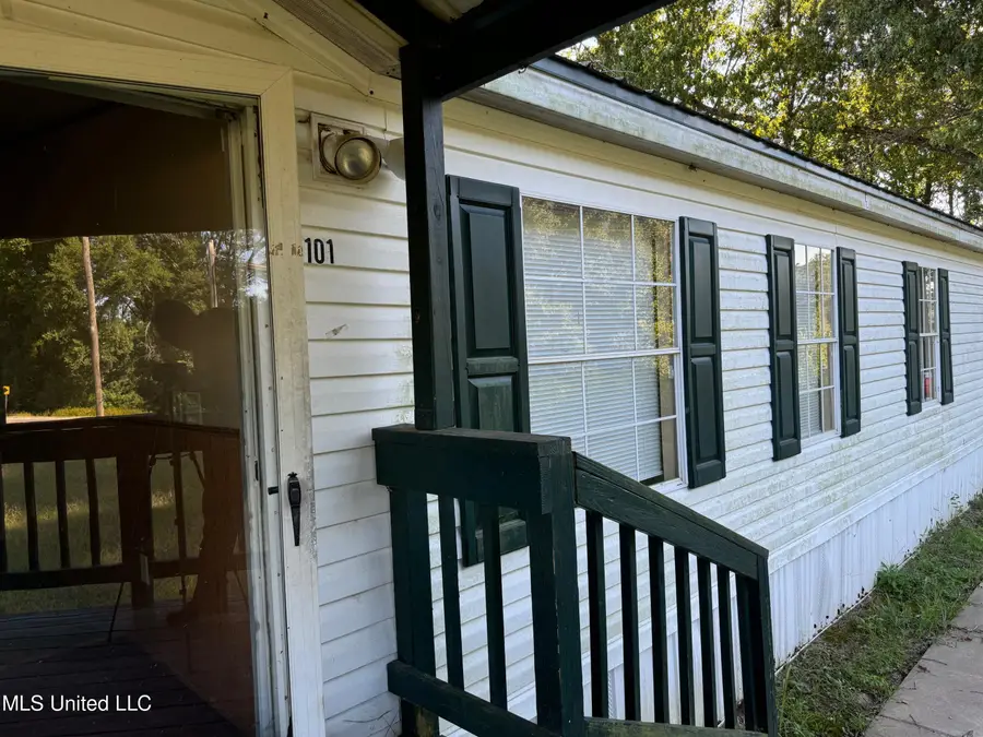 101 Stockton Drive, Vicksburg, MS 39183 - Image #2