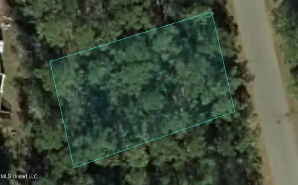 6425 Shawnee Street, Kiln, MS 39556