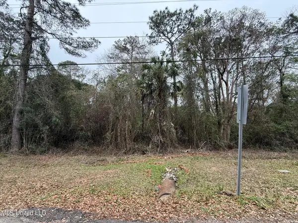 9713 Luawai Way, Diamondhead, MS 39525