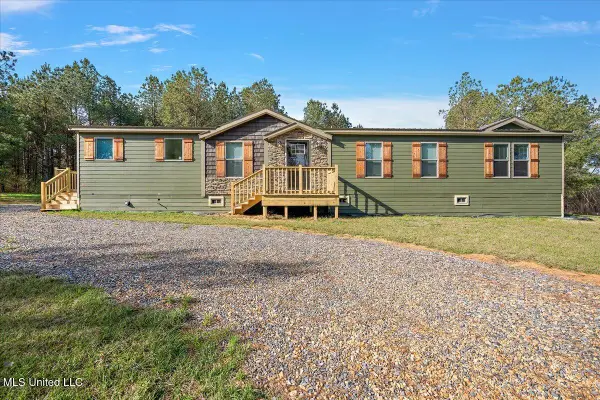 1039 Red Hawk Way, Summit, MS 39666