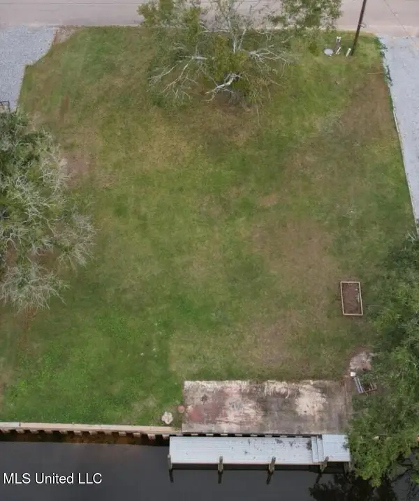 4107 Cardinal Street, Bay Saint Louis, MS 39520