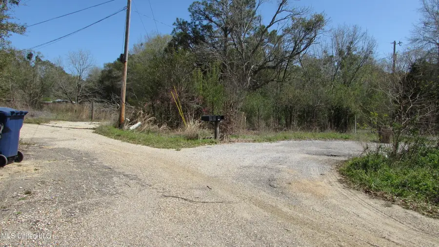 10086 Hutter Road, Gulfport, MS 39503 - Image #3