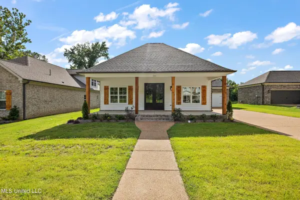 1375 Creekside Lane, Hernando, MS 38632