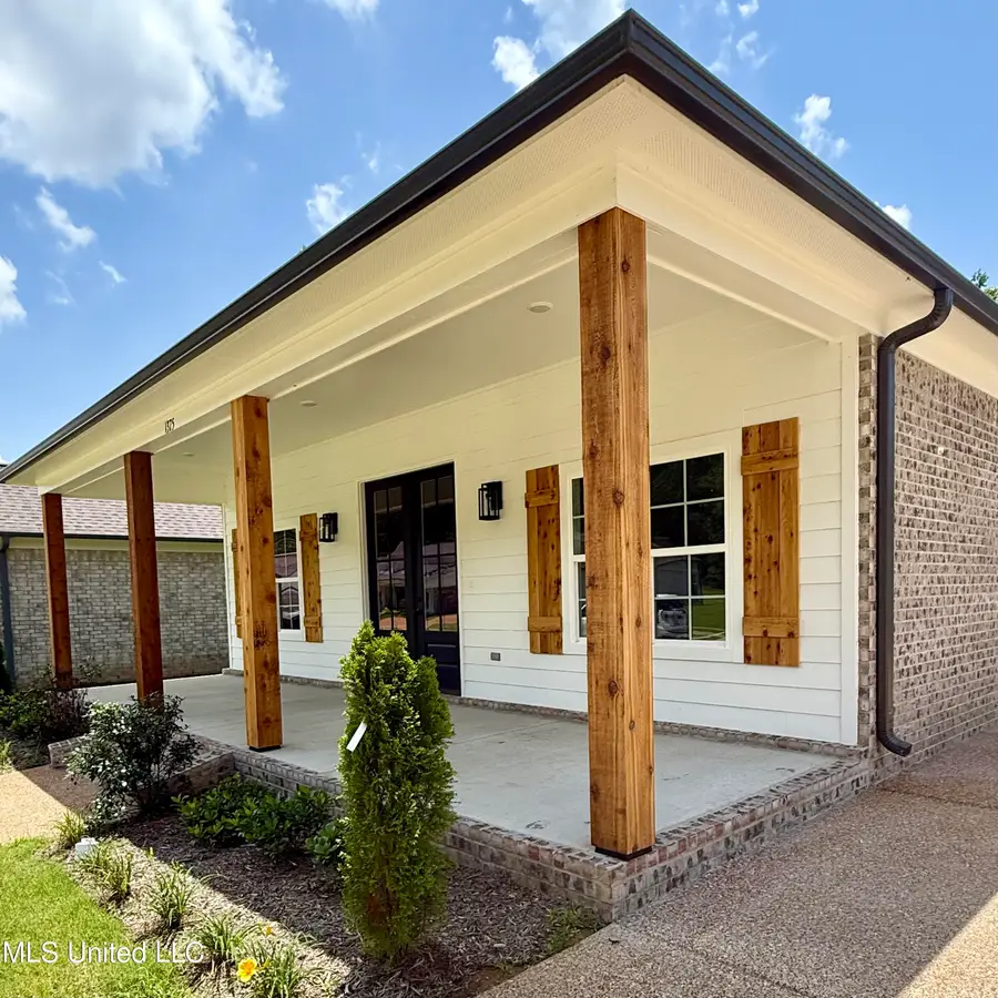 1375 Creekside Lane, Hernando, MS 38632 - Image #2