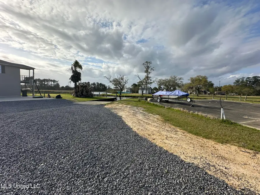 16040 Dennie's, Pearlington, MS 39572 - Image #2