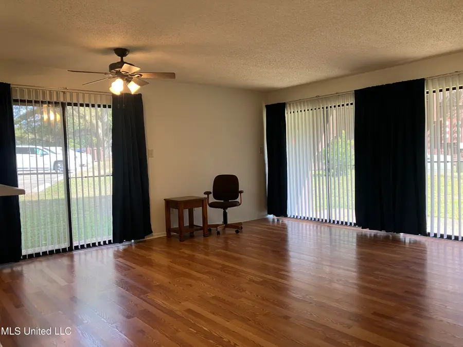 107 Molokai Village, Diamondhead, MS 39525 - Image #2