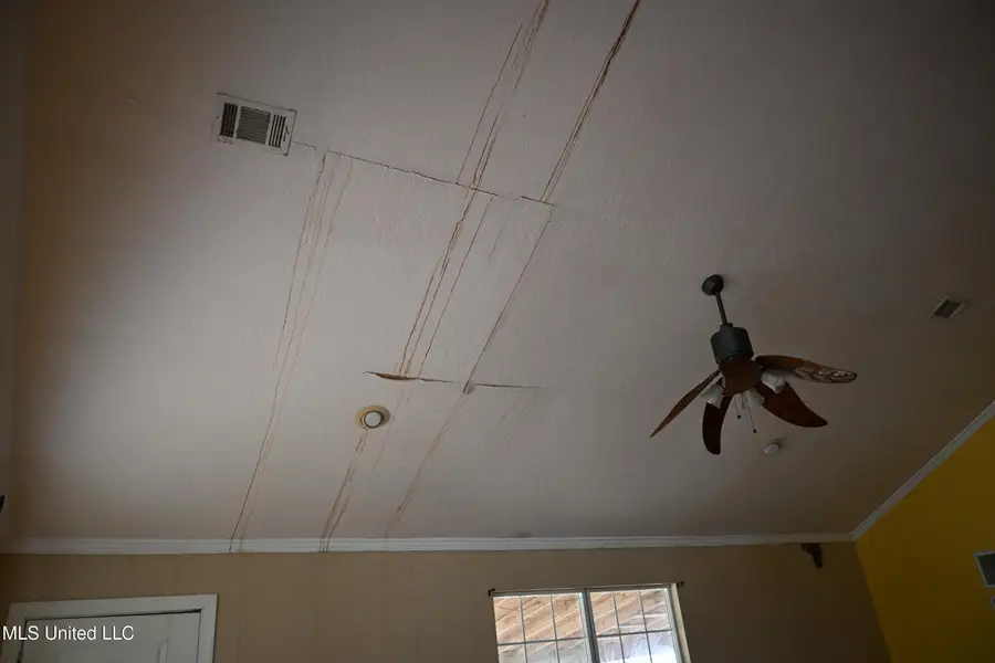 1106 Resca De La Palma Street, Pascagoula, MS 39567 - Image #3