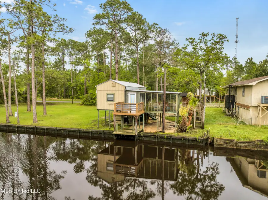 10091 River Drive, Bay Saint Louis, MS 39520 - Image #2