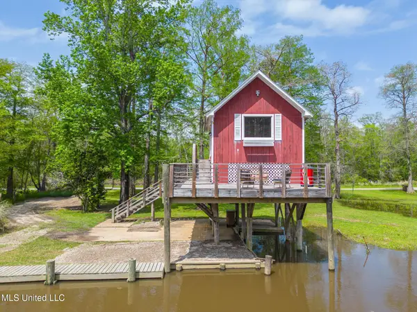 10619 Woolmarket Lake Road, Biloxi, MS 39532