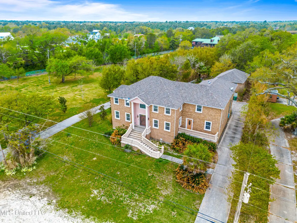 518 S Beach Boulevard, Waveland, MS 39576 - Image #1