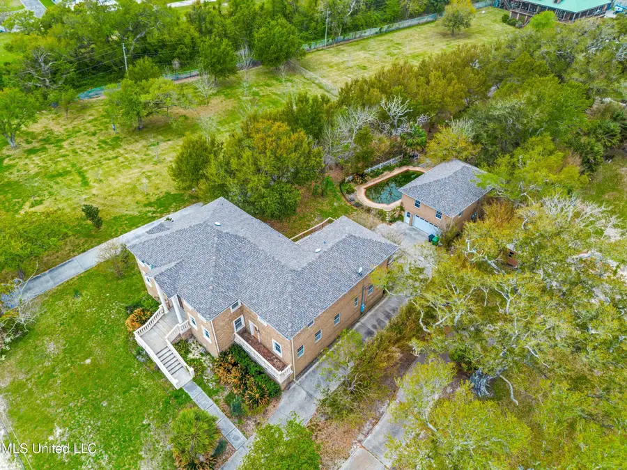 518 S Beach Boulevard, Waveland, MS 39576 - Image #3