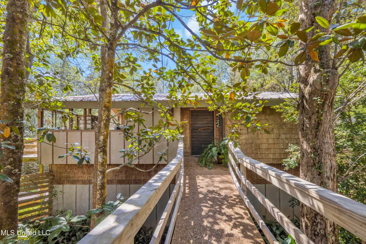 1101 Le Voyageur Drive, Ocean Springs, MS 39564 - #1