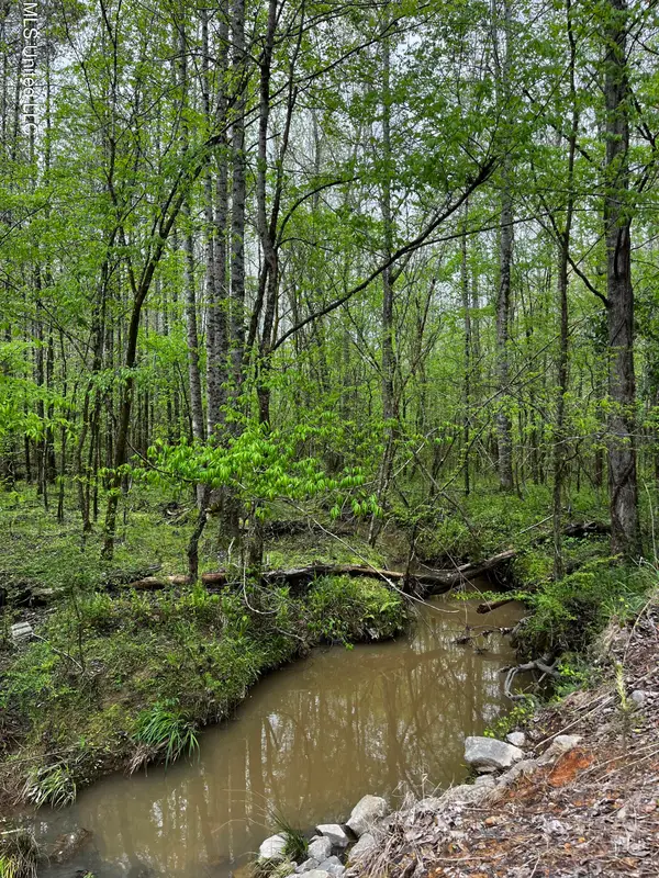 990 Conley, Grenada, MS 38901