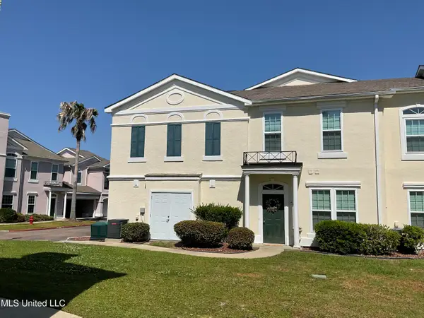 2252 Beach Drive, Gulfport, MS 39507