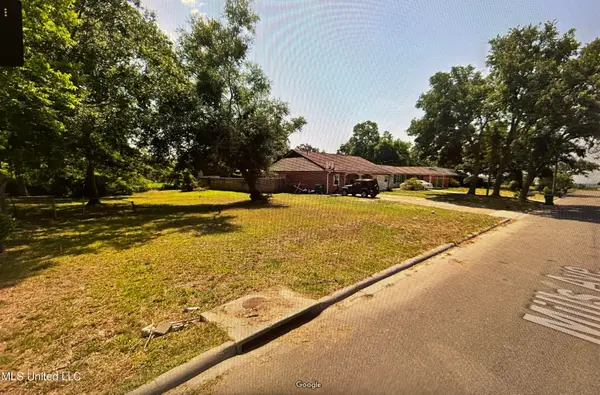 702 Mills Avenue, Gulfport, MS 39501