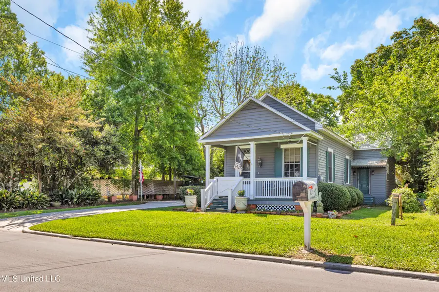 1306 Bowen Avenue, Ocean Springs, MS 39564 - #2