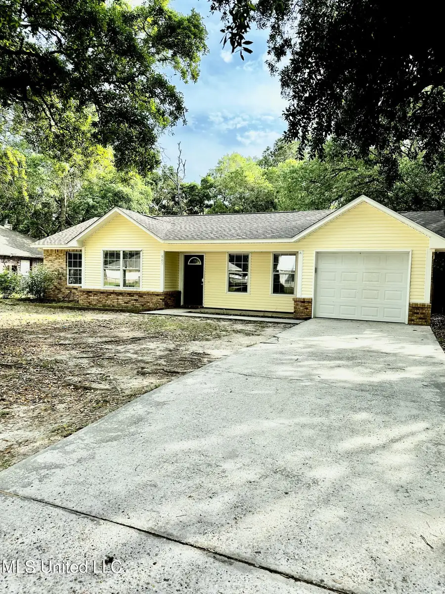 909 Orange Street, Ocean Springs, MS 39564 - Image #3