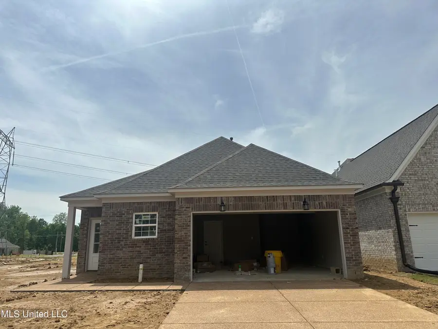 327 Flower Garden Drive, Southaven, MS 38671 - #2