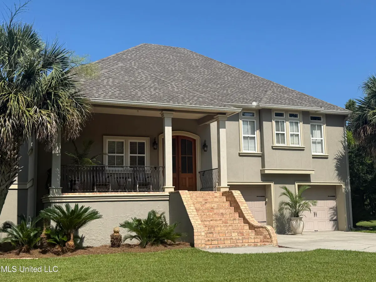 216 Courtenay Avenue, Pass Christian, MS 39571 - Image #1