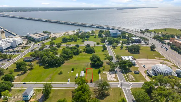 124 Cedar Street, Biloxi, MS 39530