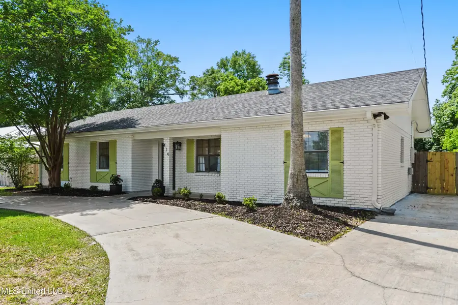 414 Demontluzin Avenue, Bay Saint Louis, MS 39520 - Image #2