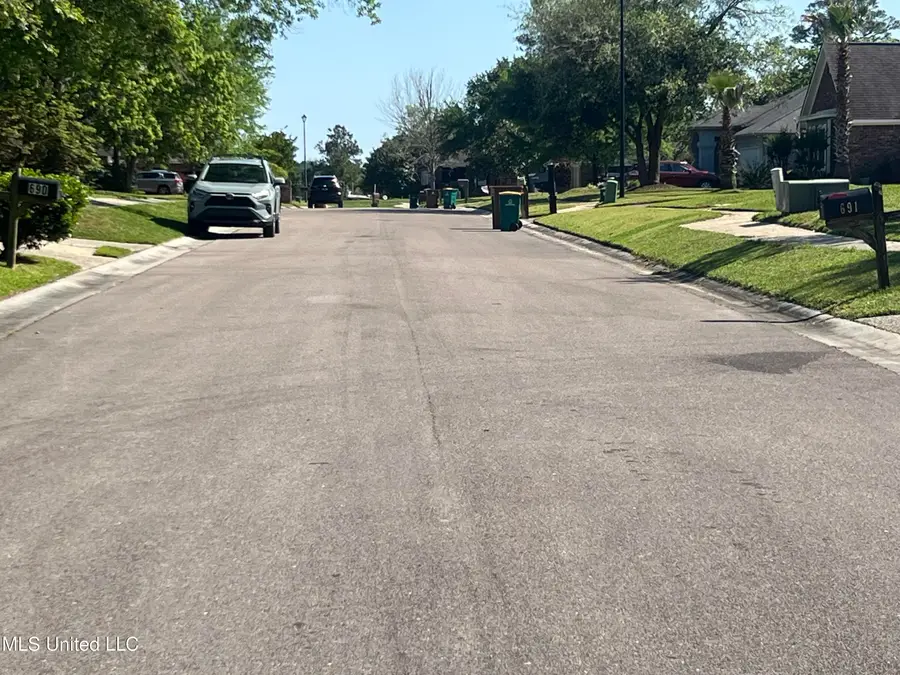 694 Waters View Drive, Biloxi, MS 39532 - Image #2