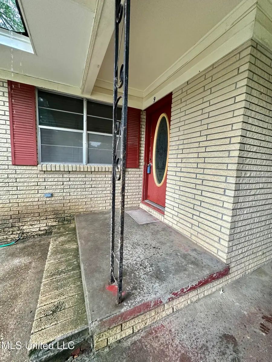 9 Woodside Court, Natchez, MS 39120 - Image #2