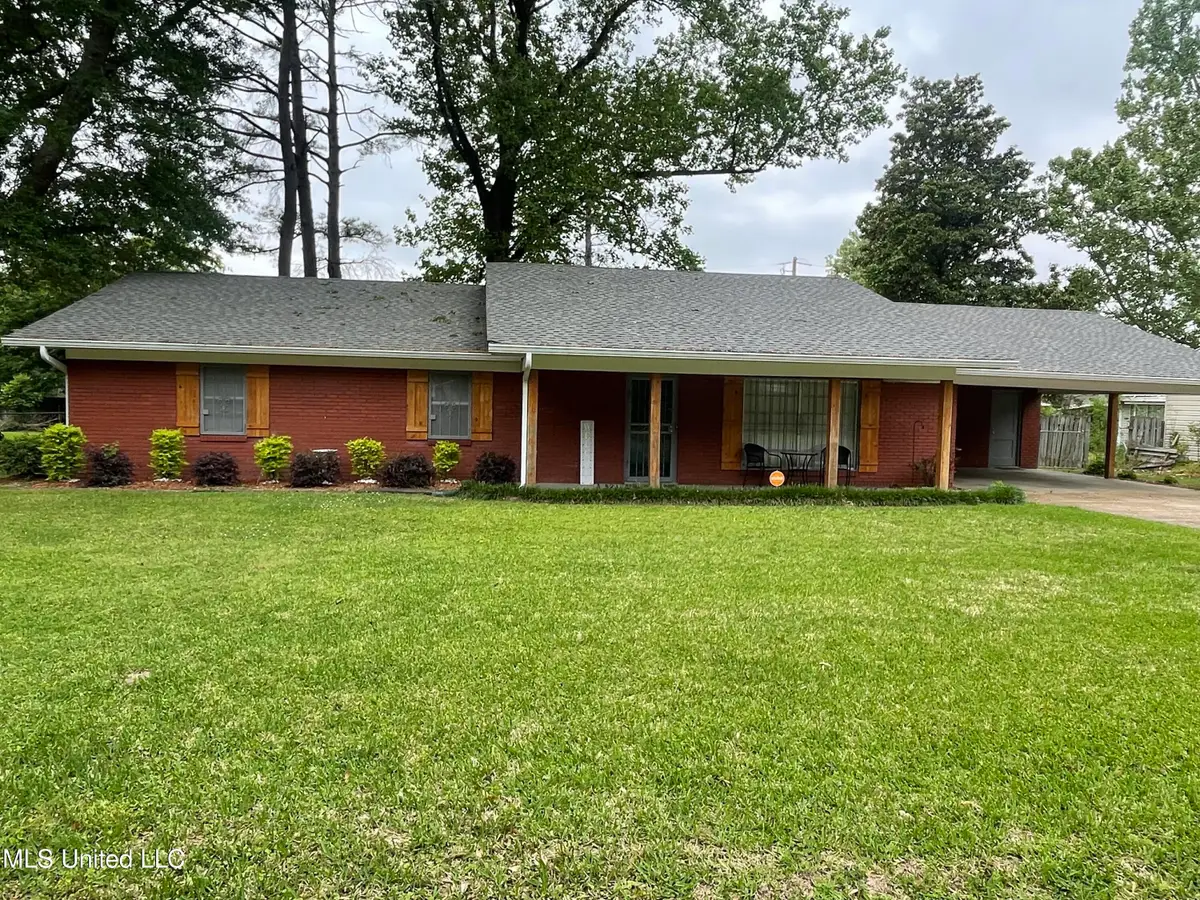 2221 Country Club Drive, Yazoo City, MS 39194 - Image #1