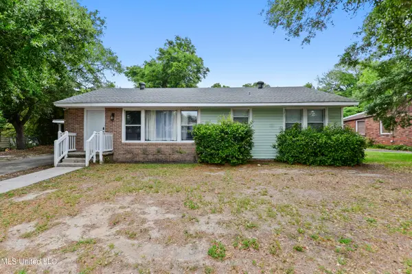 105 Hickory Lane, Bay Saint Louis, MS 39520