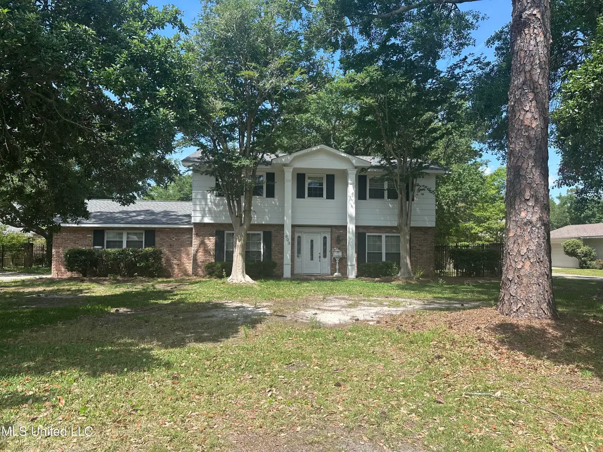 903 Westwood Street, Pascagoula, MS 39567 - Image #1