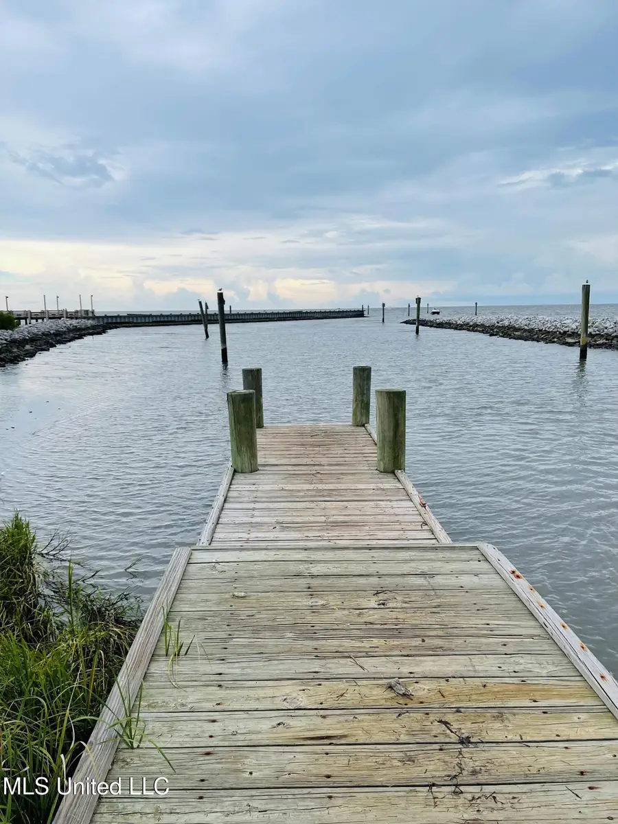 9237 Seacliff Boulevard, Ocean Springs, MS 39564 - Image #3