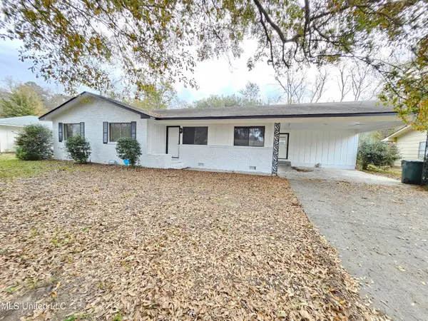 2112 Country Club Drive, Yazoo City, MS 39194