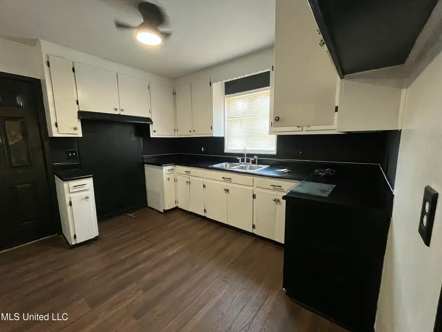 263 Shady Circle, Jackson, MS 39204 - Image #2