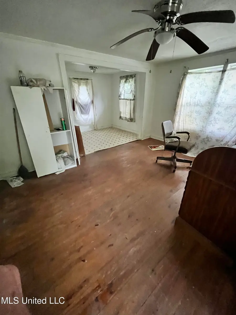 1911 Gordon Street, Jackson, MS 39203 - Image #2