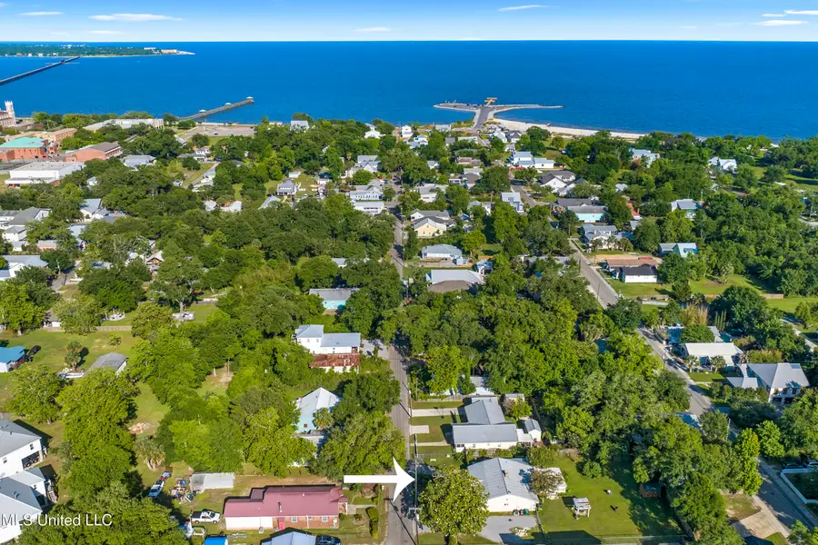 240 Sycamore Street, Bay Saint Louis, MS 39520 - Image #2