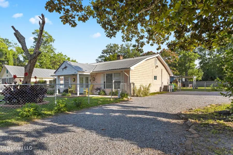 240 Sycamore Street, Bay Saint Louis, MS 39520 - Image #3