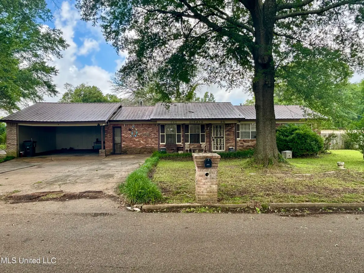 207 Gerald Drive, Greenwood, MS 38930 - Image #1
