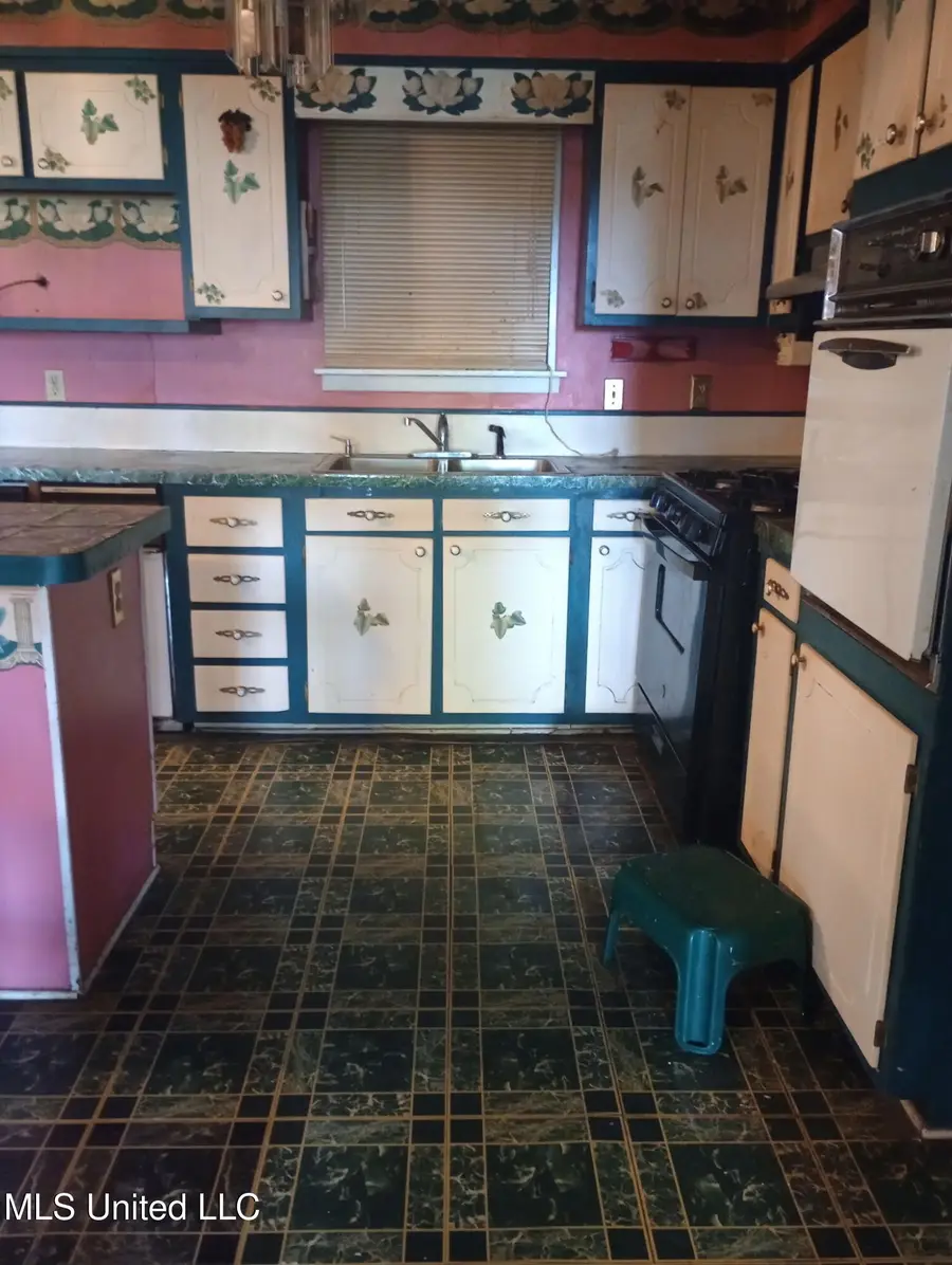 207 Gerald Drive, Greenwood, MS 38930 - Image #2