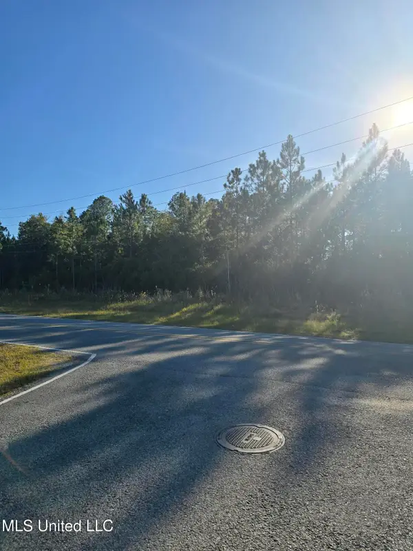 Ocean Springs Road, Ocean Springs, MS 39564